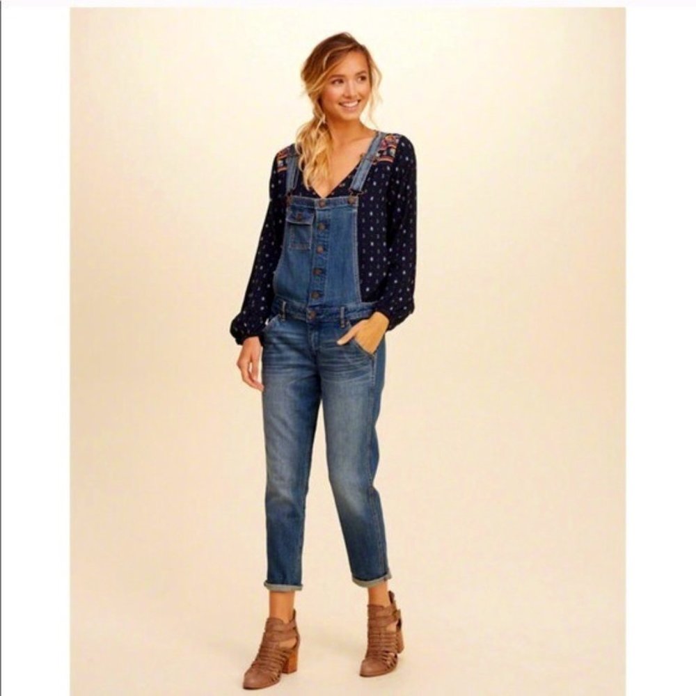 Hollister low rise boyfriend overalls